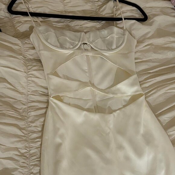 House of CB Amalia crème cutout satin bodycon sexy dress - Picture 5 of 6